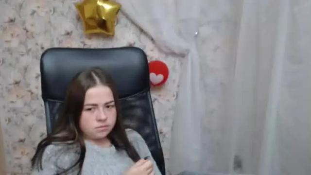 Image 12 of kamillahott Stream on Chaturbate on 15 months ago