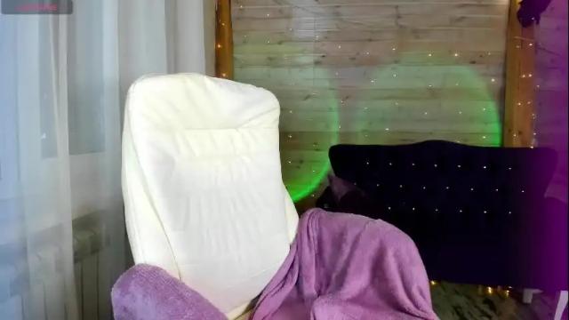 Image 3 of kamillasporty Stream on Chaturbate on 1 month ago