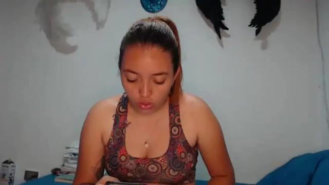 Image 3 of kammy_cami Stream on Chaturbate on 16 months ago