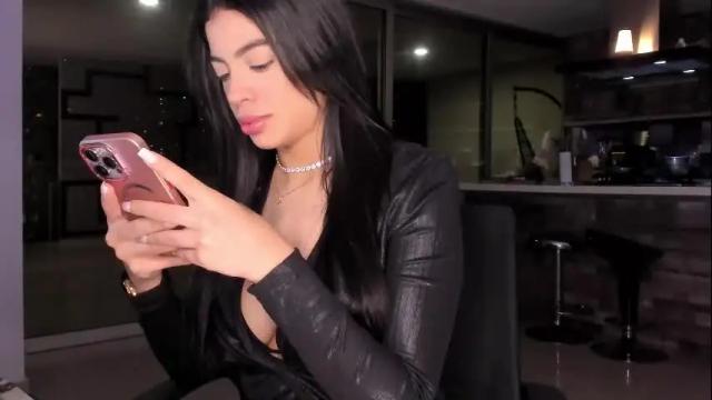 Image 3 of kandria_loversex Stream on Chaturbate on 4 months ago