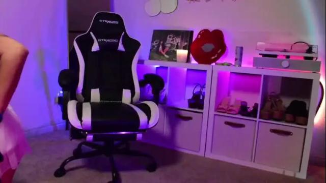 Image 12 of kandybb3 Stream on Chaturbate on 7 days ago