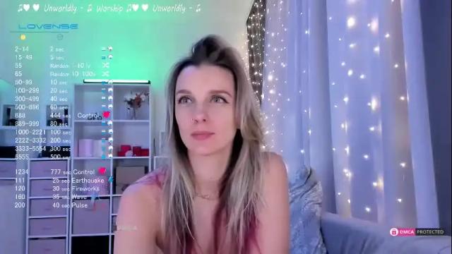 Image 12 of karamelsw Stream on Chaturbate on 29 days ago