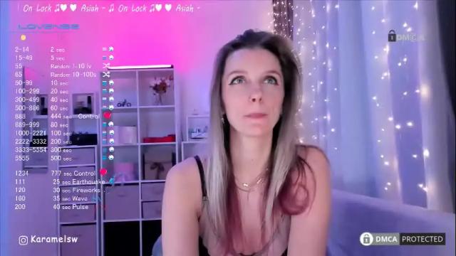 Image 10 of karamelsw Stream on Chaturbate on 13 days ago