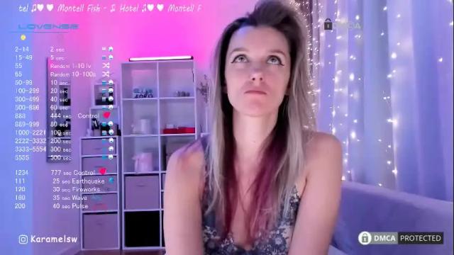 Image 6 of karamelsw Stream on Chaturbate on 1 month ago