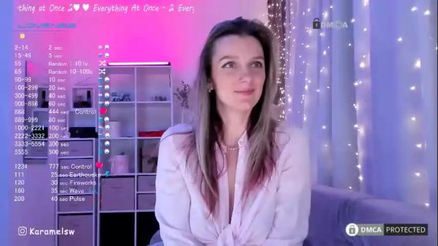 Image 4 of karamelsw Stream on Chaturbate on 1 month ago