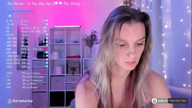 Image 3 of karamelsw Stream on Chaturbate on 1 month ago
