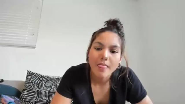 Image 2 of karebearxx Stream on Chaturbate on 28 months ago