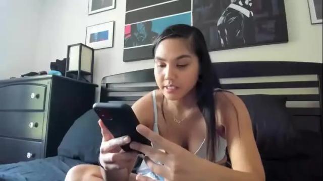 Image 3 of karebearxx Stream on Chaturbate on 7 months ago