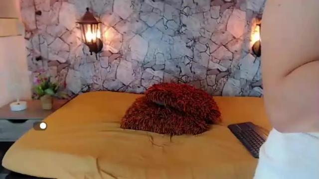 Image 12 of kareen_pink Stream on Chaturbate on 19 months ago
