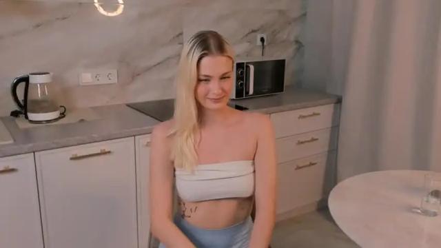 Image 8 of karen_ki Stream on Chaturbate on 20 months ago