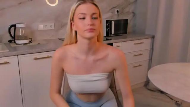 Image 8 of karen_ki Stream on Chaturbate on 20 months ago