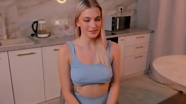 Image 4 of karen_ki Stream on Chaturbate on 20 months ago