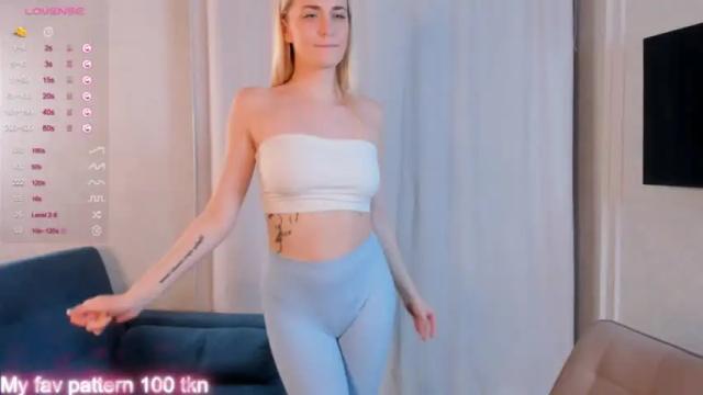 Image 10 of karen_ki Stream on Chaturbate on 20 months ago