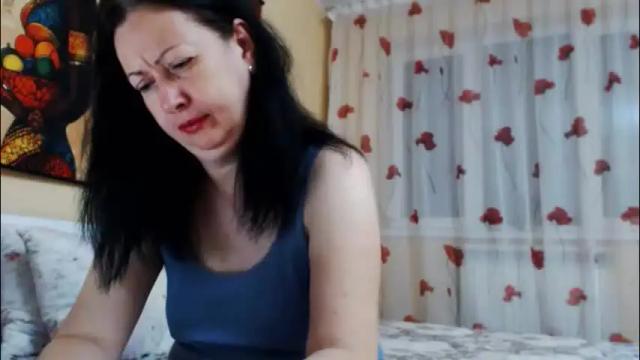 Image 3 of karenagirasoles Stream on Chaturbate on 1 month ago