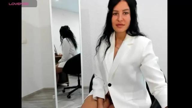 Image 3 of karensvip Stream on Chaturbate on 2 months ago