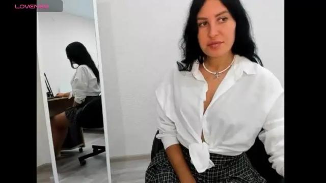 Image 2 of karensvip Stream on Chaturbate on 1 month ago