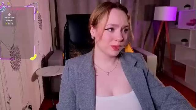 Image 4 of kari_lunna Stream on Chaturbate on 1 month ago