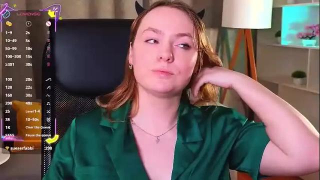 Image 2 of kari_lunna Stream on Chaturbate on 1 month ago