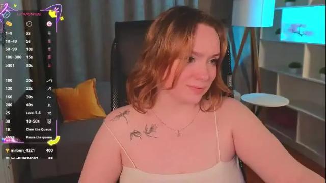 Image 4 of kari_lunna Stream on Chaturbate on 1 month ago
