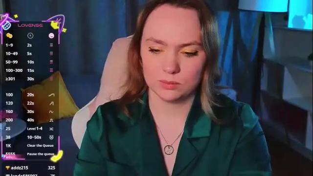 Image 2 of kari_lunna Stream on Chaturbate on 1 month ago