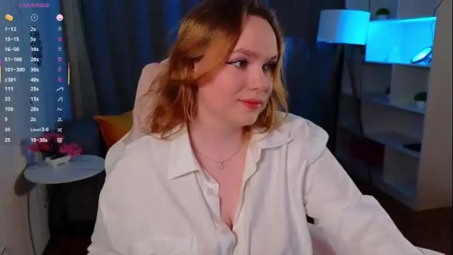 Image 6 of kari_lunna Stream on Chaturbate on 10 days ago