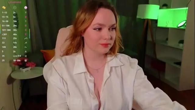 Image 8 of kari_lunna Stream on Chaturbate on 10 days ago