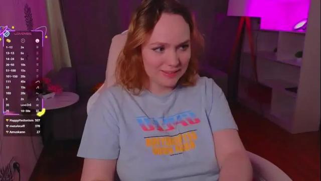 Image 11 of kari_lunna Stream on Chaturbate on 10 days ago