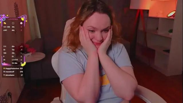 Image 12 of kari_lunna Stream on Chaturbate on 10 days ago