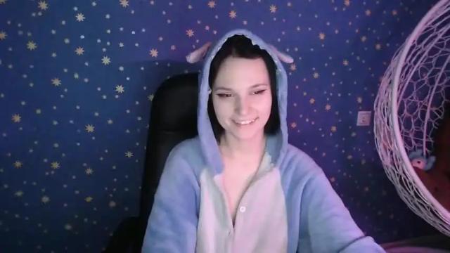 Image 8 of karicherry Stream on Chaturbate on 18 months ago