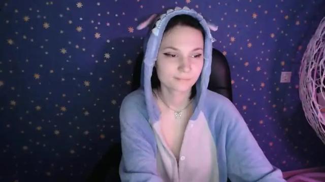 Image 12 of karicherry Stream on Chaturbate on 18 months ago
