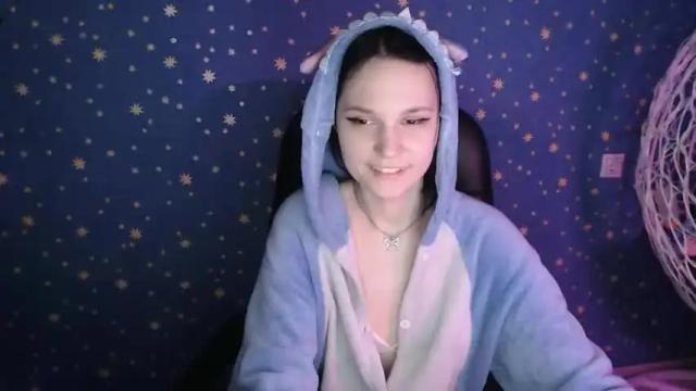 Image 4 of karicherry Stream on Chaturbate on 18 months ago