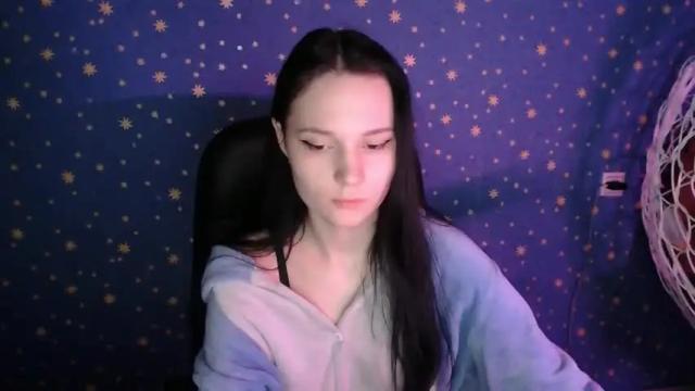 Image 4 of karicherry Stream on Chaturbate on 14 months ago