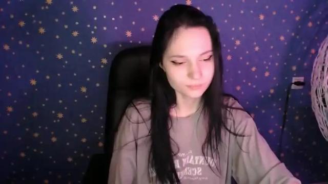 Image 6 of karicherry Stream on Chaturbate on 15 months ago