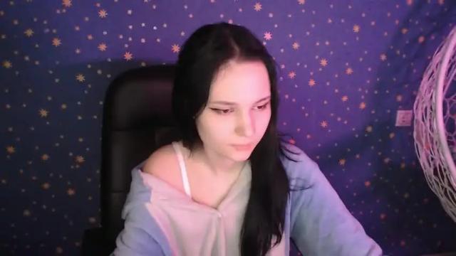 Image 10 of karicherry Stream on Chaturbate on 15 months ago