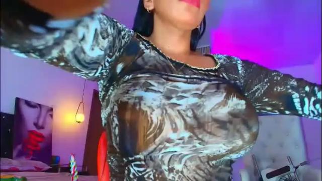 Image 4 of karina4squirt Stream on Chaturbate on 2 months ago