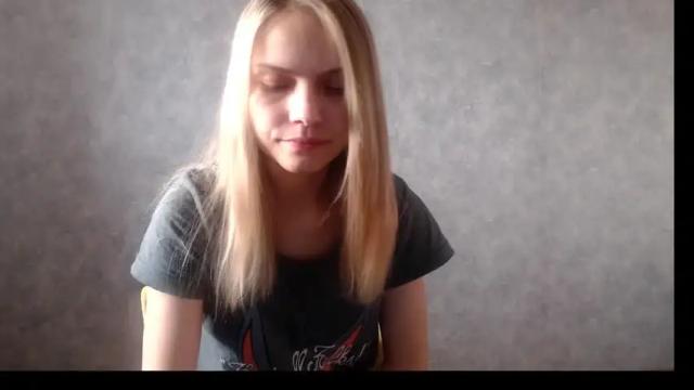 Image 3 of karina_1999 Stream on Chaturbate on 26 months ago