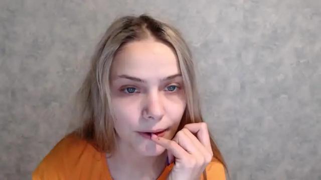 Image 3 of karina_1999 Stream on Chaturbate on 17 months ago
