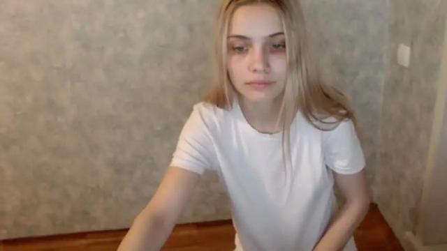Image 7 of karina_1999 Stream on Chaturbate on 13 months ago