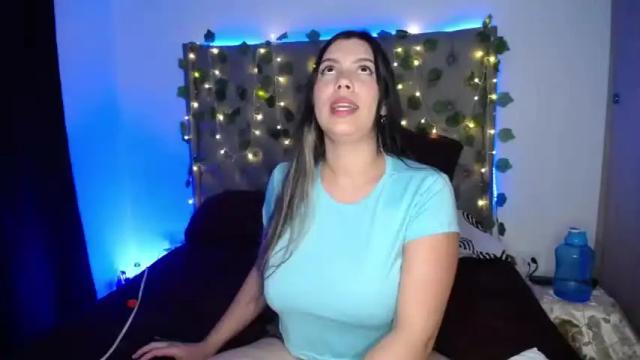 Image 4 of karina_santiago Stream on Chaturbate on 15 months ago