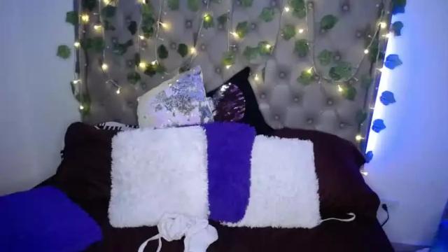 Image 2 of karina_santiago Stream on Chaturbate on 17 months ago