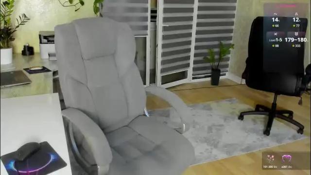 Image 3 of karinadeniss Stream on Chaturbate on 1 month ago