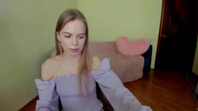 Image 4 of karinaharperr Stream on Chaturbate on 13 months ago