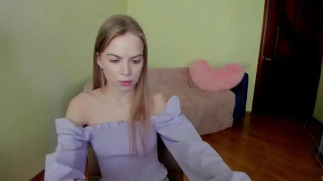Image 6 of karinaharperr Stream on Chaturbate on 13 months ago
