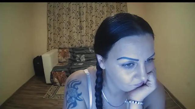 Thumbnail 1, kariname's Stream at Chaturbate, 21 months ago