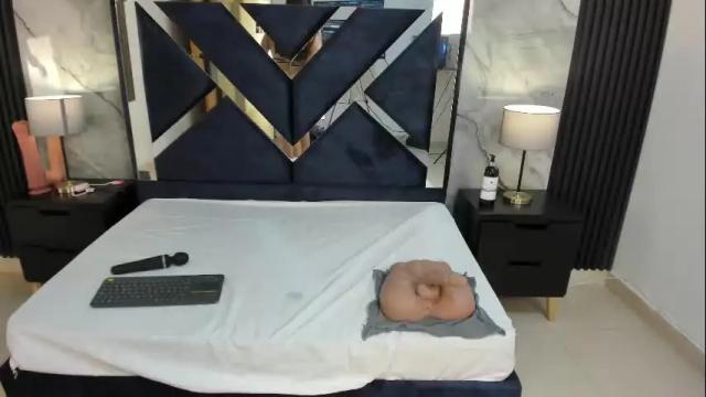 Image 8 of karinasimonz Stream on Chaturbate on 1 month ago