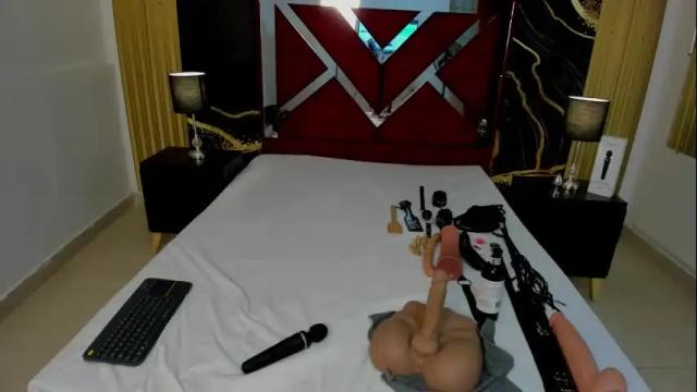 Image 10 of karinasimonz Stream on Chaturbate on 1 month ago