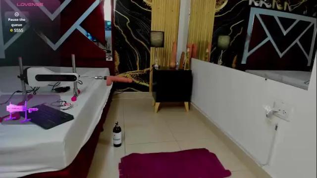 Image 3 of karinasimonz Stream on Chaturbate on 28 days ago