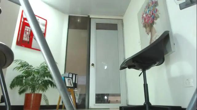 Image 12 of karinbellee Stream on Chaturbate on 1 month ago