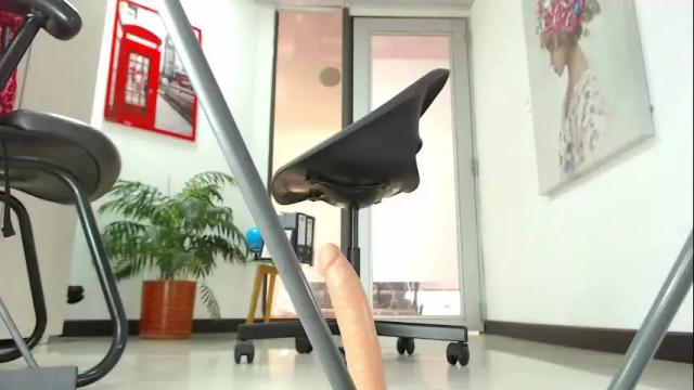 Image 7 of karinbellee Stream on Chaturbate on 3 days ago