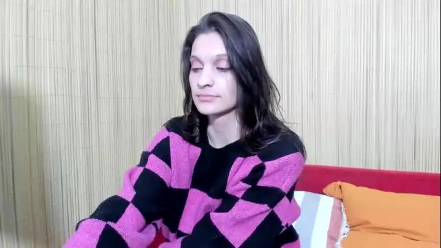 Image 7 of karinesquirt Stream on Chaturbate on 19 months ago